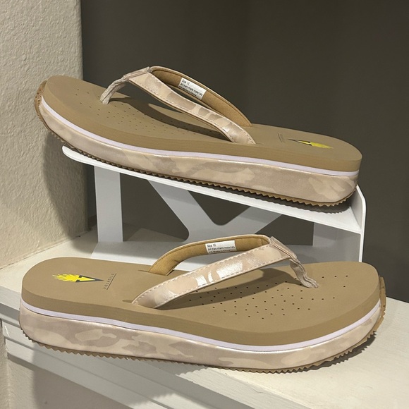 Volatile Shoes - Volatile Women Untamed Beige/Camo Flatform Sandals Flats Sz 10 Medium New No Box